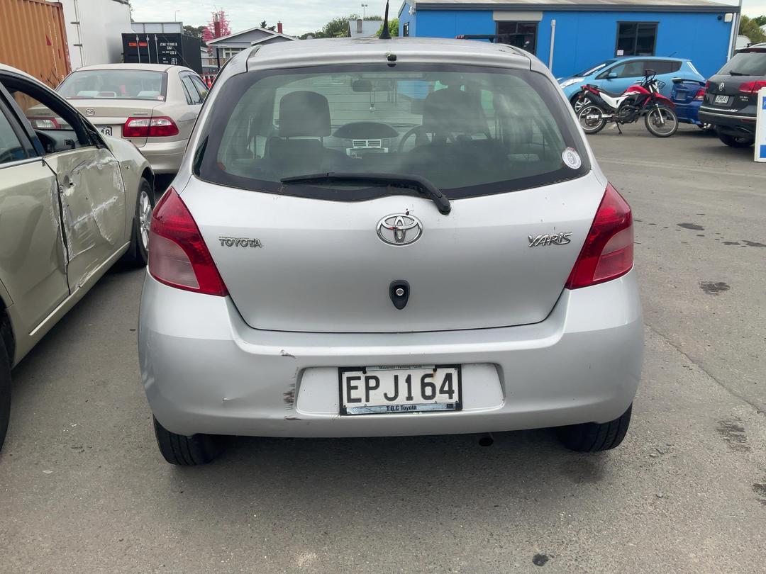 Photo '6' of Toyota Yaris Photo '6' of Toyota Yaris