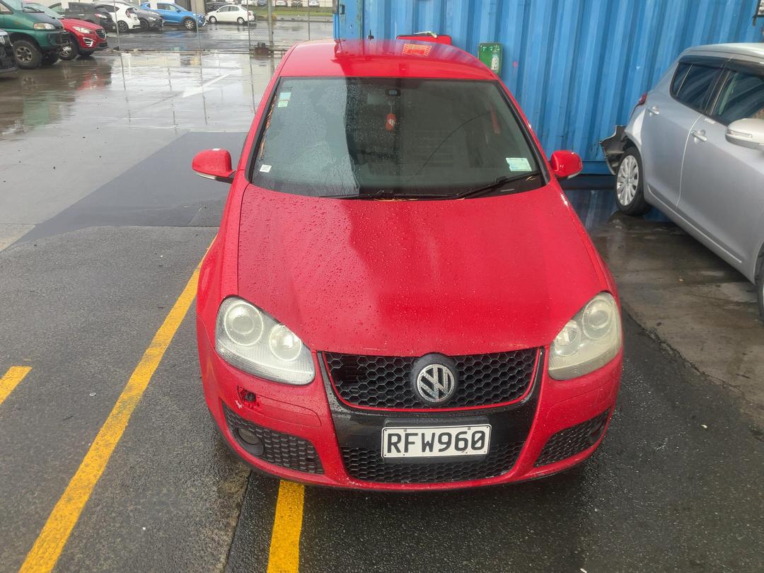 Photo '2' of Volkswagen Golf