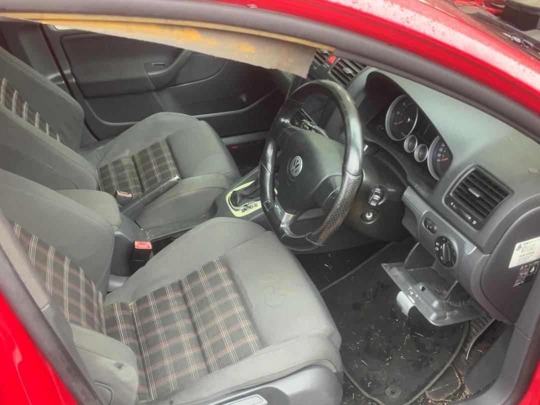 Photo '20' of Volkswagen Golf