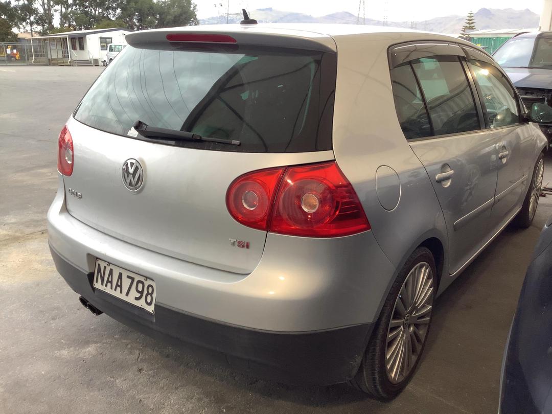 Photo '7' of Volkswagen Golf