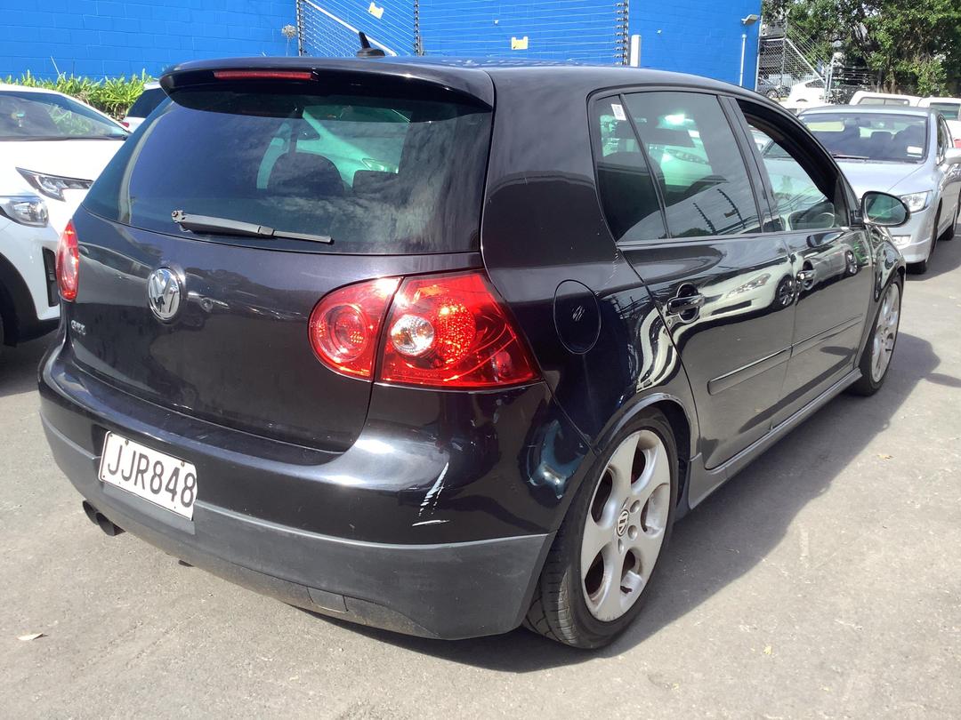 Photo '6' of Volkswagen Golf