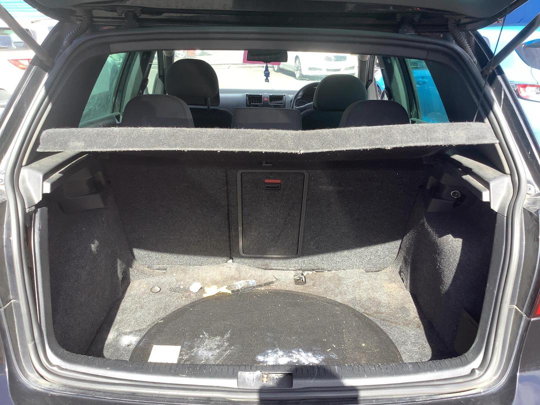 Photo '11' of Volkswagen Golf