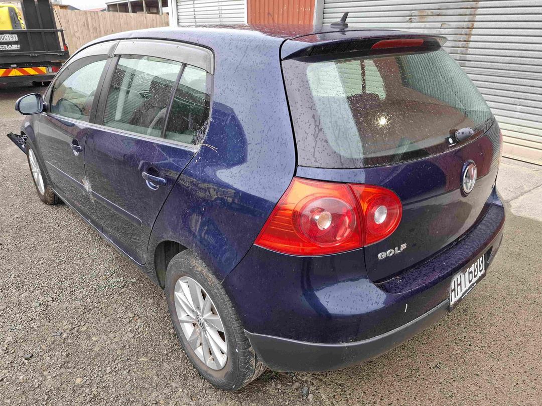 Photo '6' of Volkswagen Golf TSI