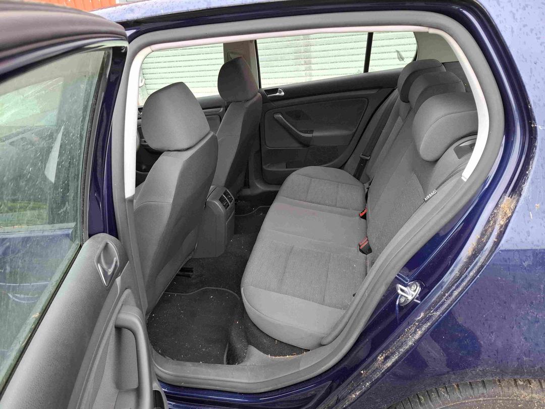 Photo '10' of Volkswagen Golf TSI