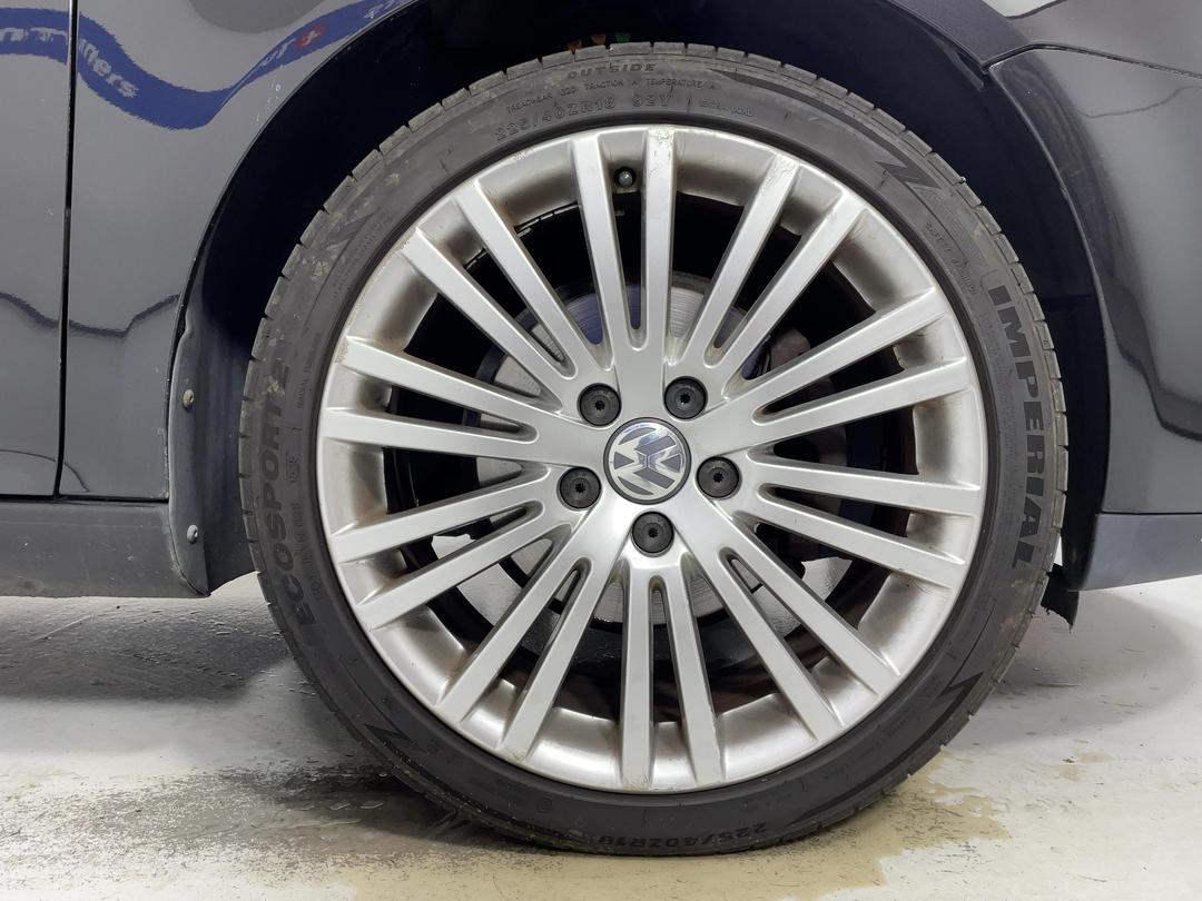 Photo '9' of Volkswagen Golf
