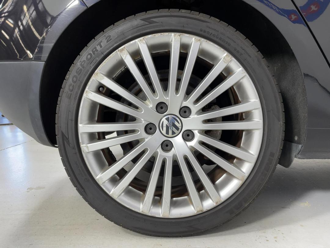 Photo '12' of Volkswagen Golf