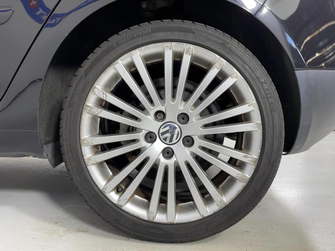 Photo '11' of Volkswagen Golf
