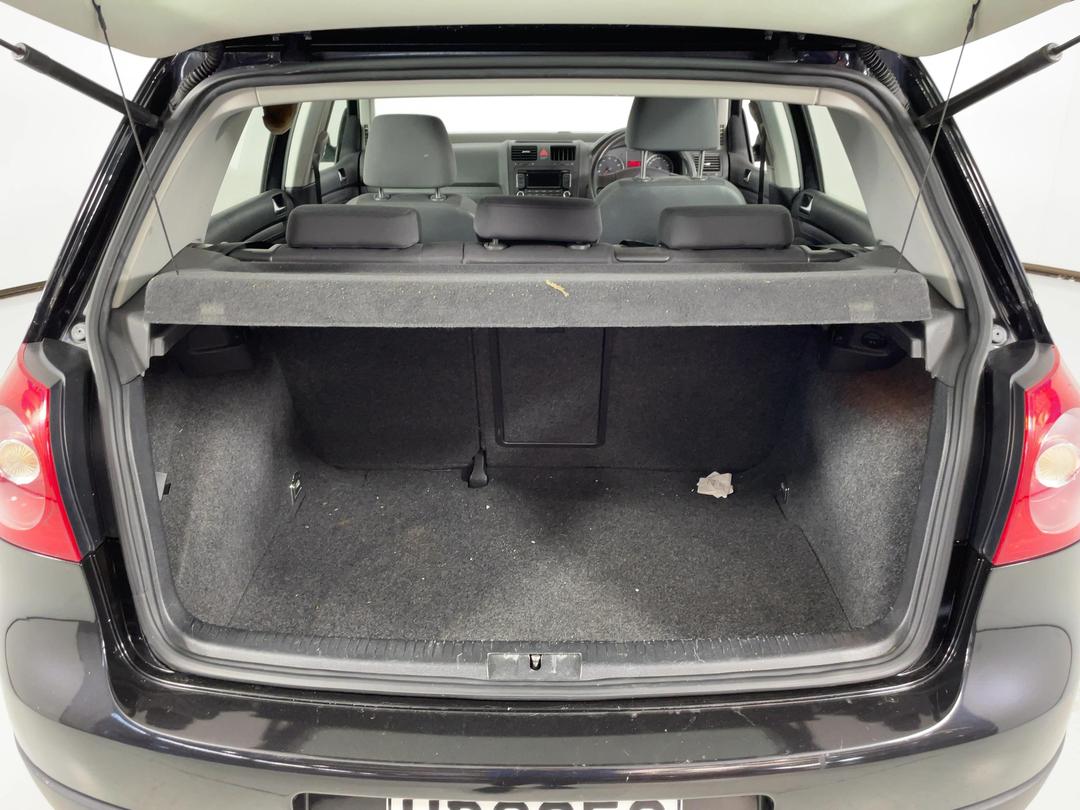 Photo '14' of Volkswagen Golf