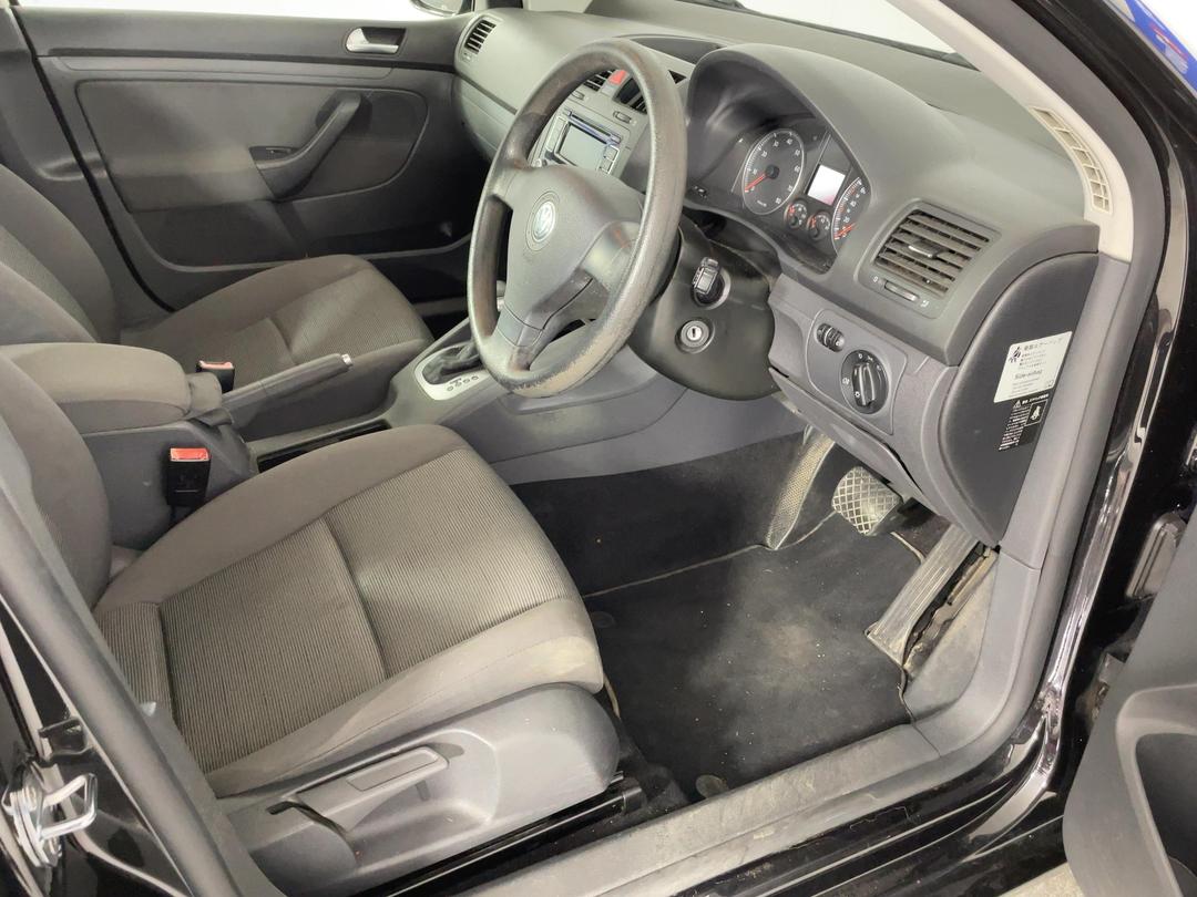 Photo '16' of Volkswagen Golf