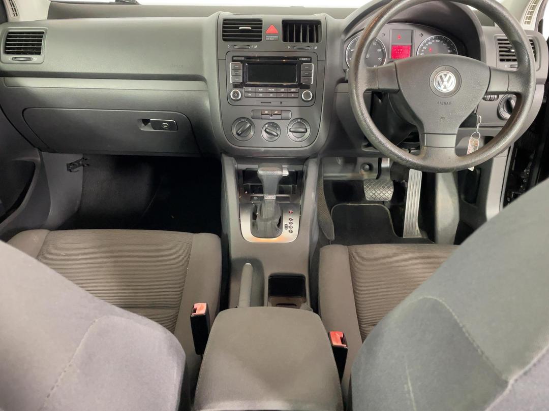 Photo '17' of Volkswagen Golf