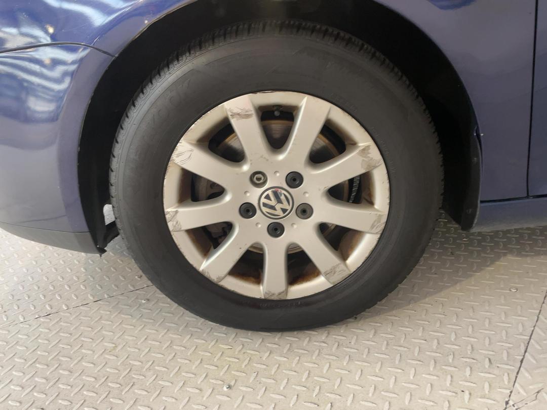 Photo '10' of Volkswagen Golf