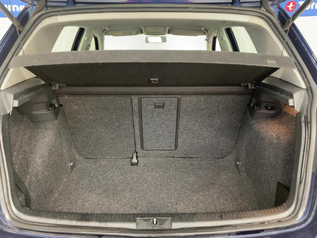 Photo '14' of Volkswagen Golf