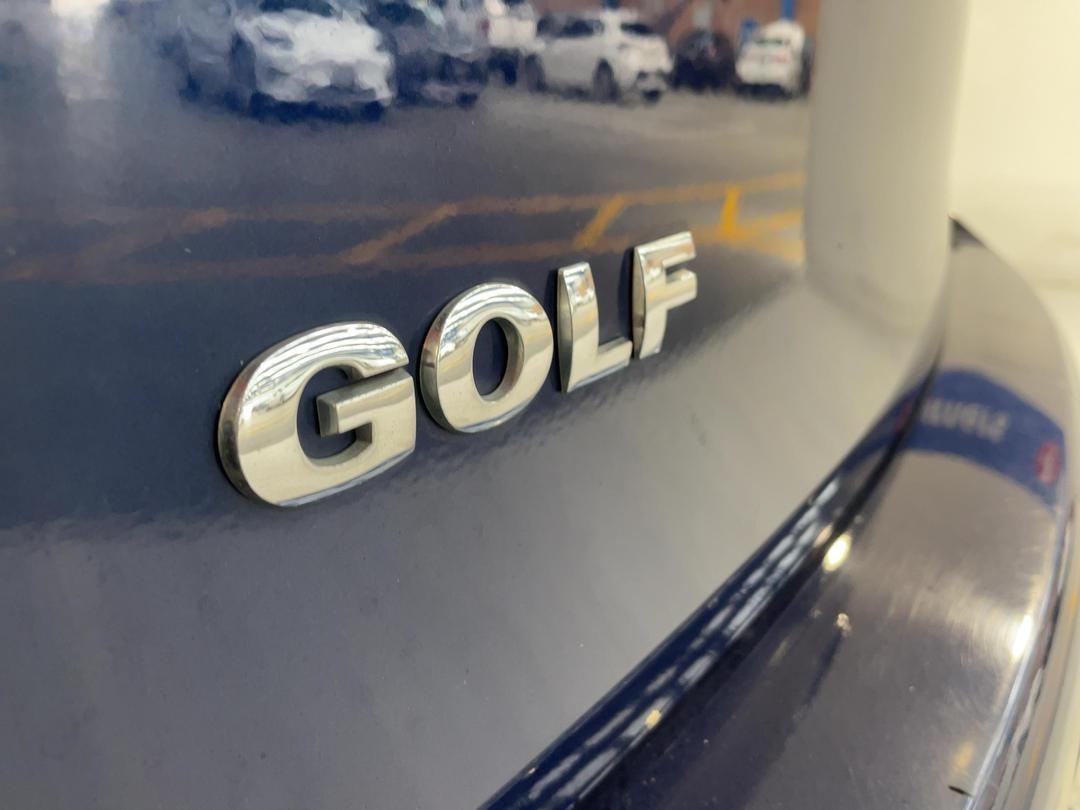 Photo '28' of Volkswagen Golf