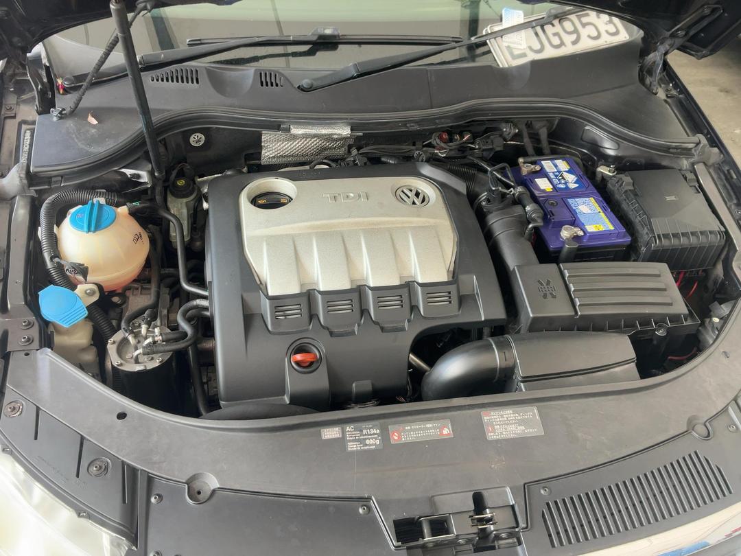 Photo '17' of Volkswagen Passat TDI 125KW VAR Photo '17' of Volkswagen Passat TDI 125KW VAR