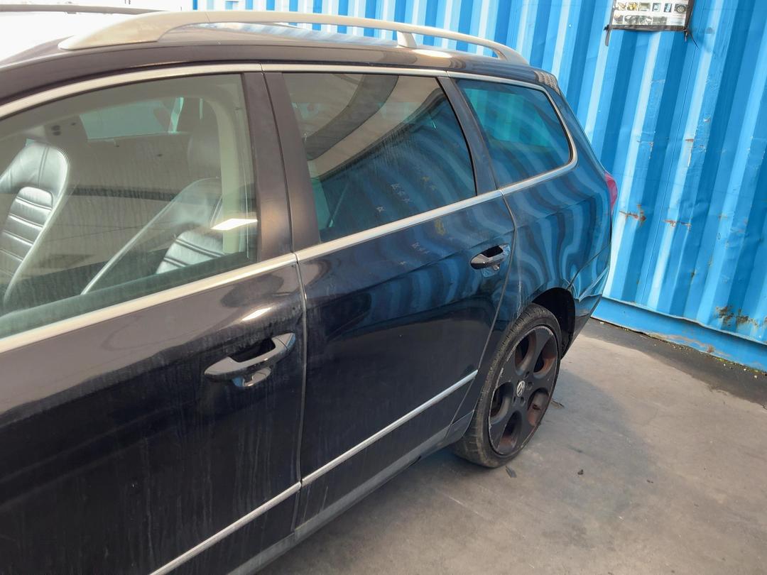 Photo '9' of Volkswagen Passat Variant2.0T Photo '9' of Volkswagen Passat Variant2.0T