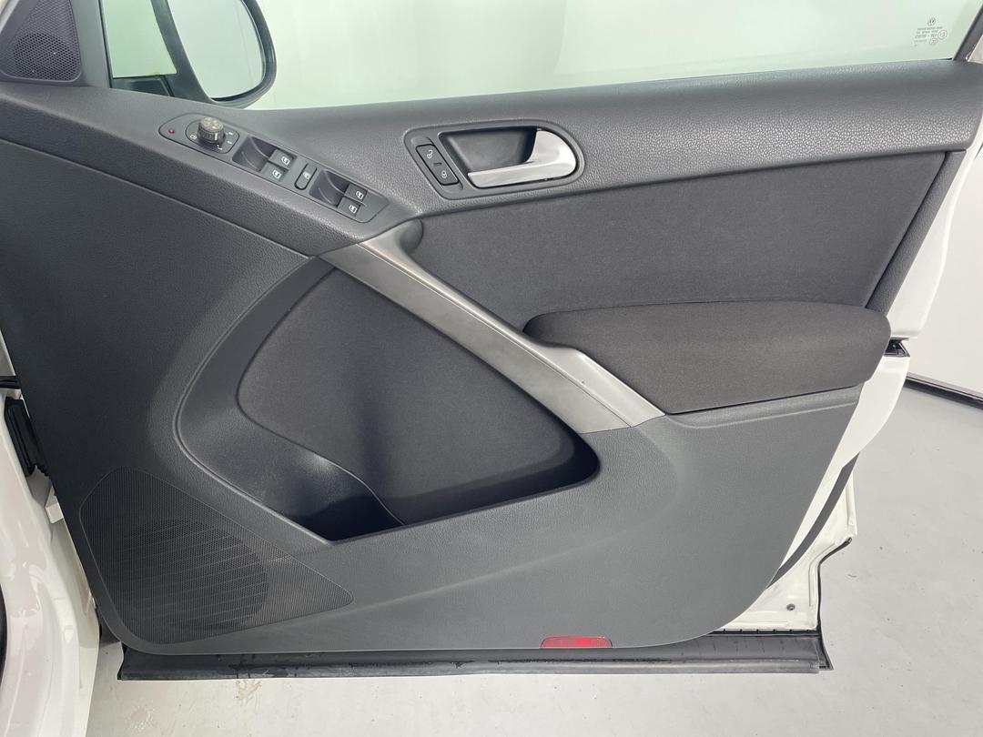 Photo '15' of Volkswagen Tiguan