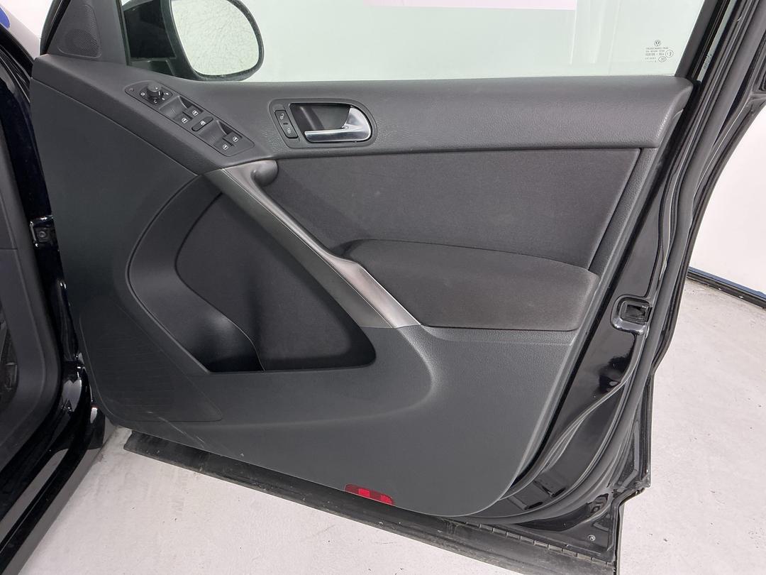 Photo '13' of Volkswagen Tiguan