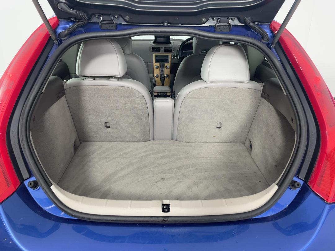 Photo '14' of Volvo C30