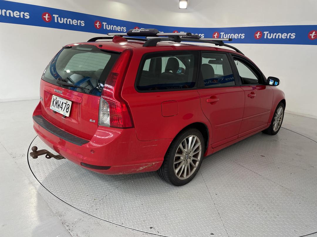 Photo '7' of Volvo V50