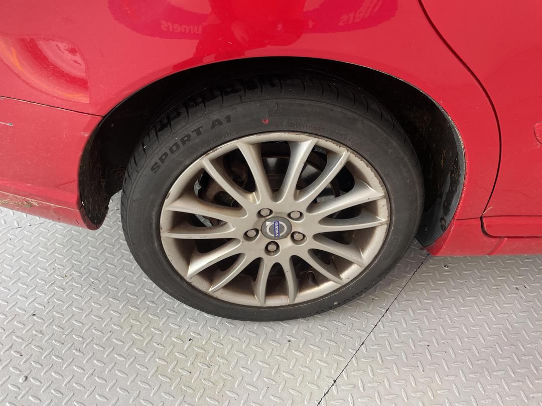 Photo '12' of Volvo V50