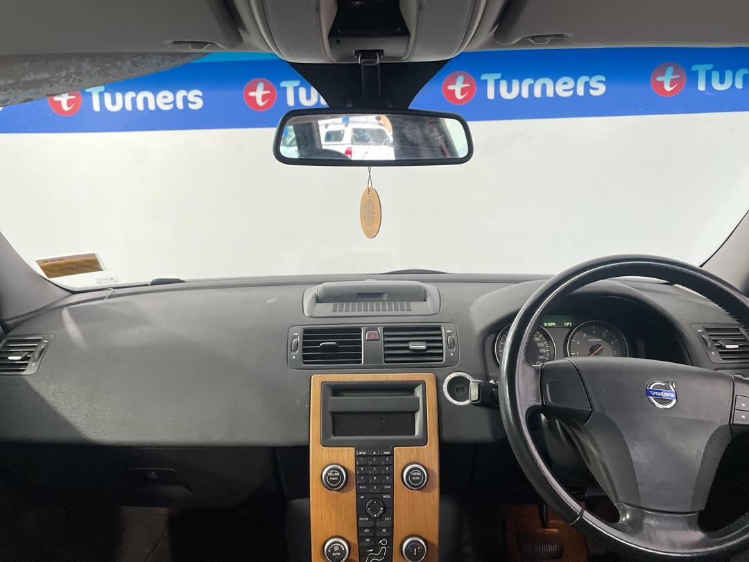 Photo '17' of Volvo V50