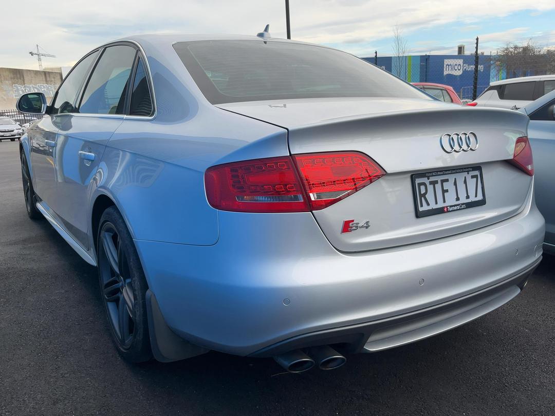 Photo '4' of Audi S4 Tfsi Photo '4' of Audi S4 Tfsi