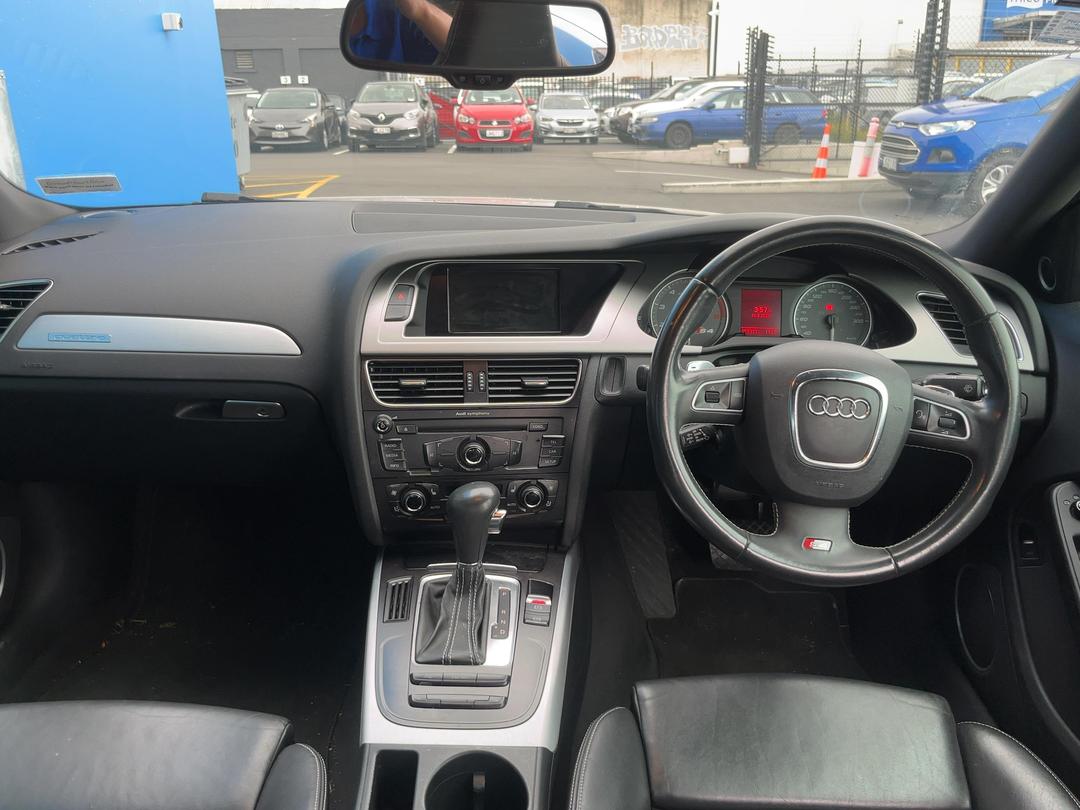 Photo '15' of Audi S4 Tfsi Photo '15' of Audi S4 Tfsi