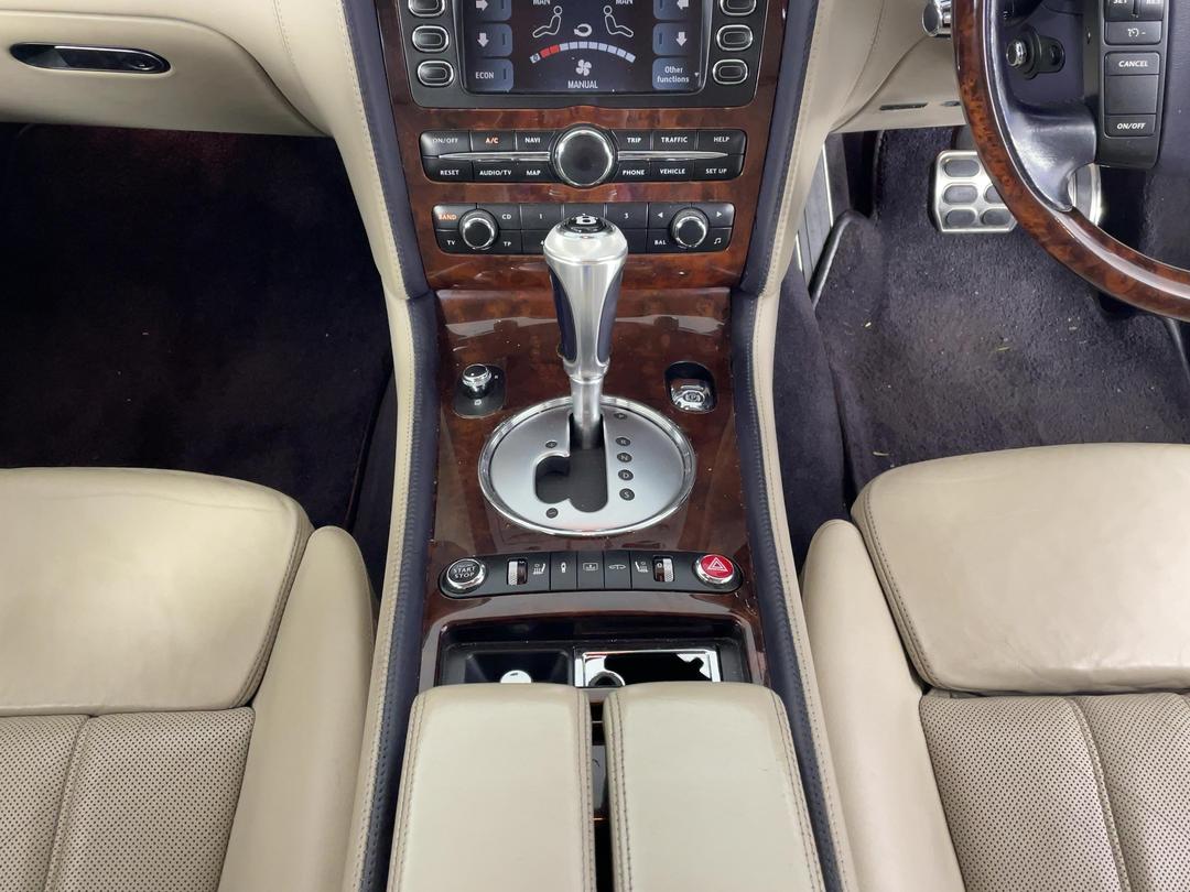 Photo '18' of Bentley Continental