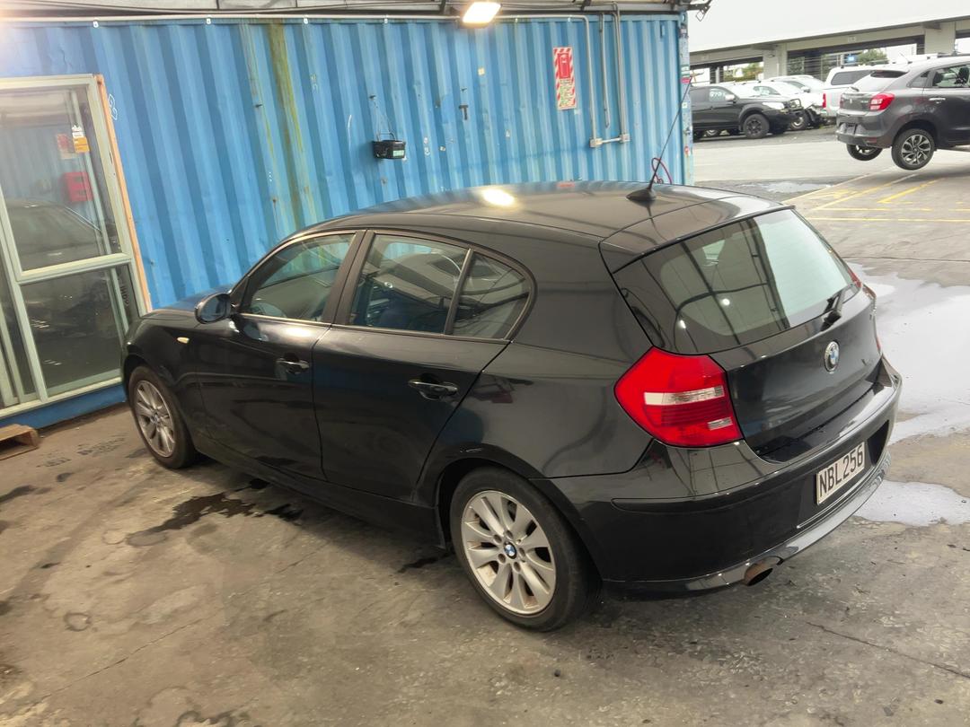 Photo '5' of BMW 1 Series 116I Photo '5' of BMW 1 Series 116I