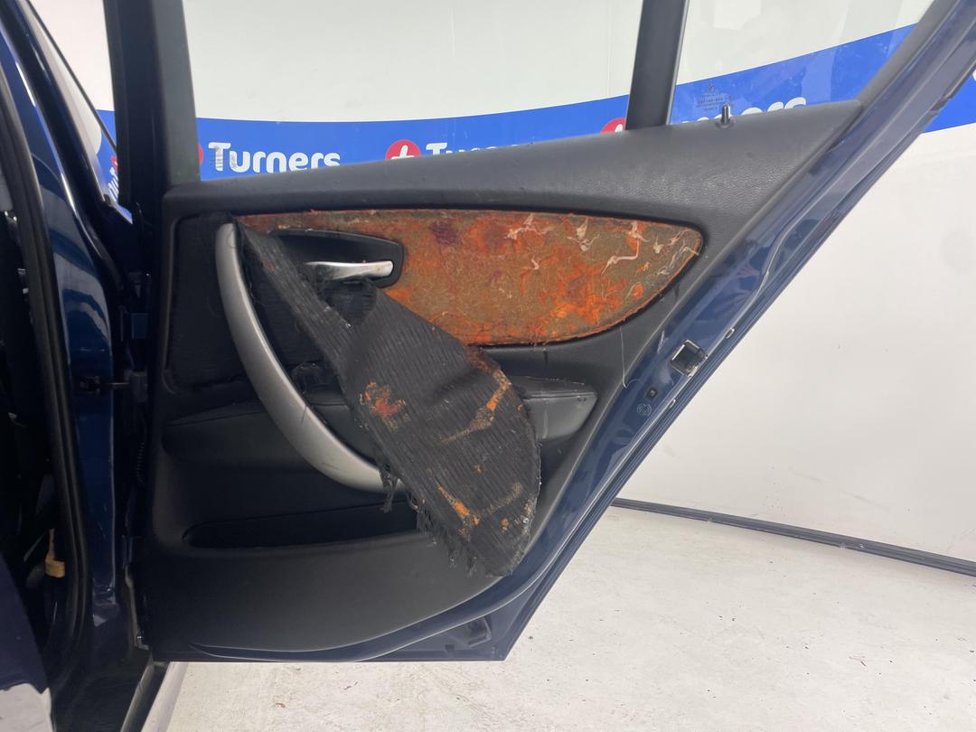 Photo '17' of BMW 116I