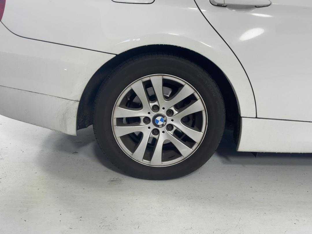 Photo '12' of BMW 3 Series