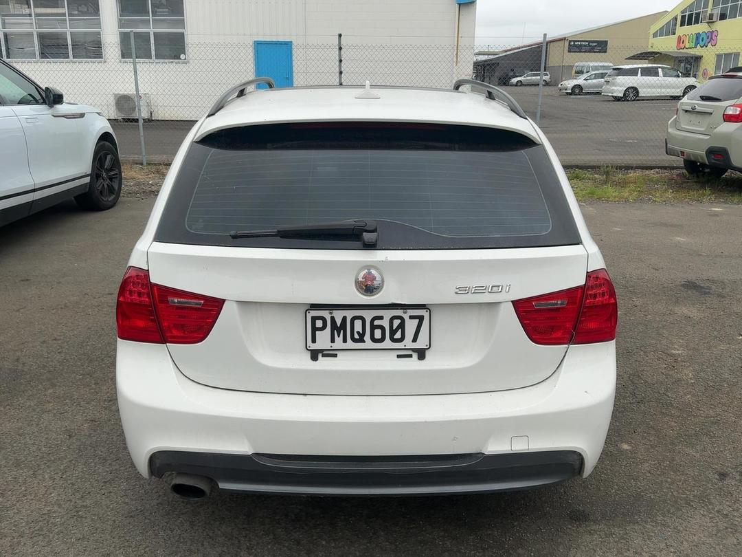 Photo '6' of BMW 3 Series 320I Touring