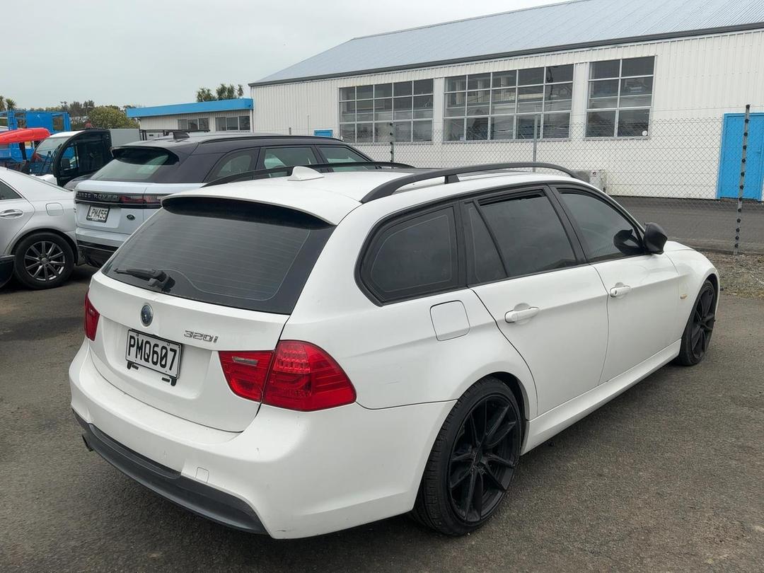 Photo '7' of BMW 3 Series 320I Touring