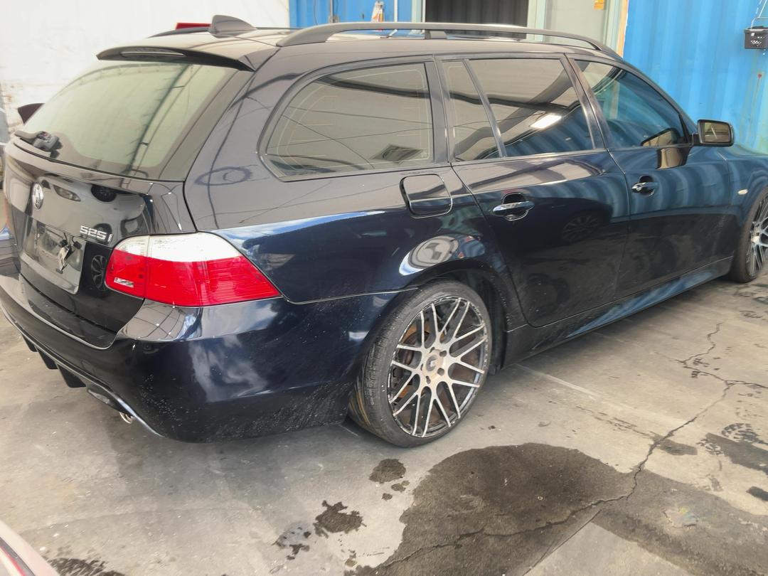 Photo '6' of BMW 5 Series 525I Touring Photo '6' of BMW 5 Series 525I Touring