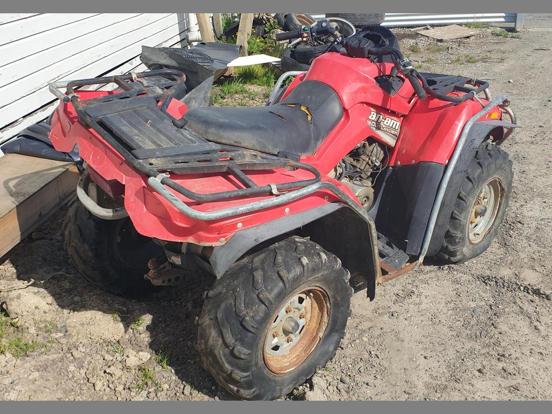 Photo '2' of Can-Am Outlander