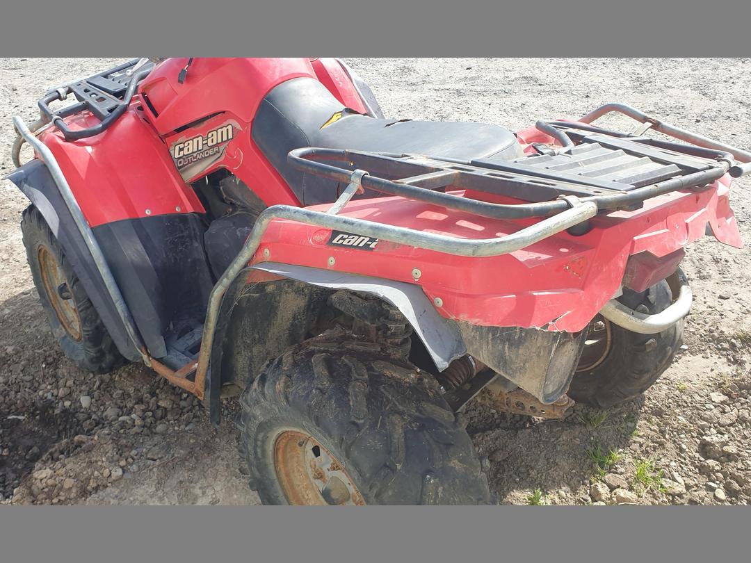 Photo '3' of Can-Am Outlander