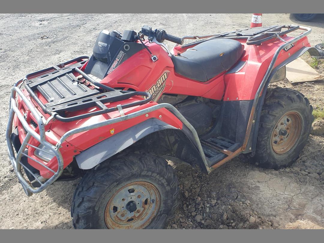 Photo '4' of Can-Am Outlander