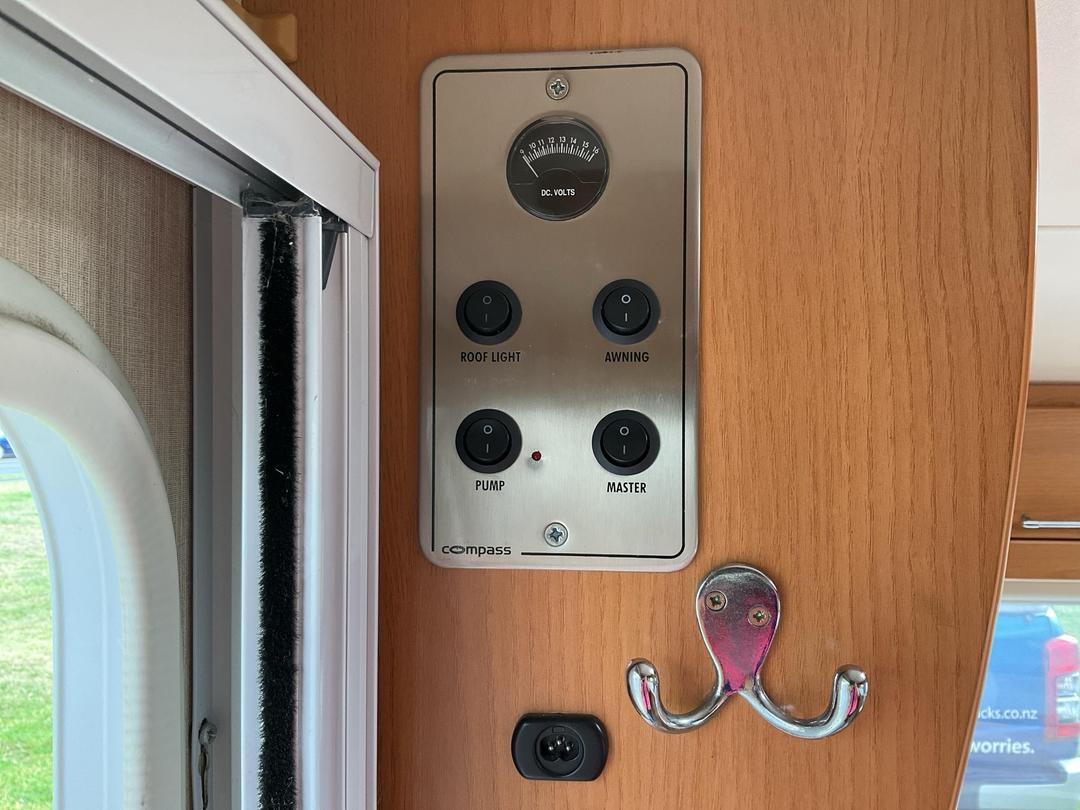 Photo '33' of COMPASS RAMBLER Caravan - Single