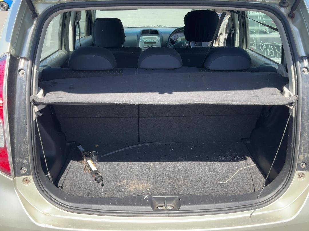 Photo '15' of Daihatsu Sirion Photo '15' of Daihatsu Sirion