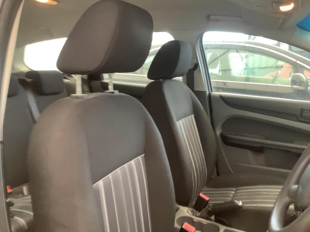 Photo '14' of Ford Focus TD