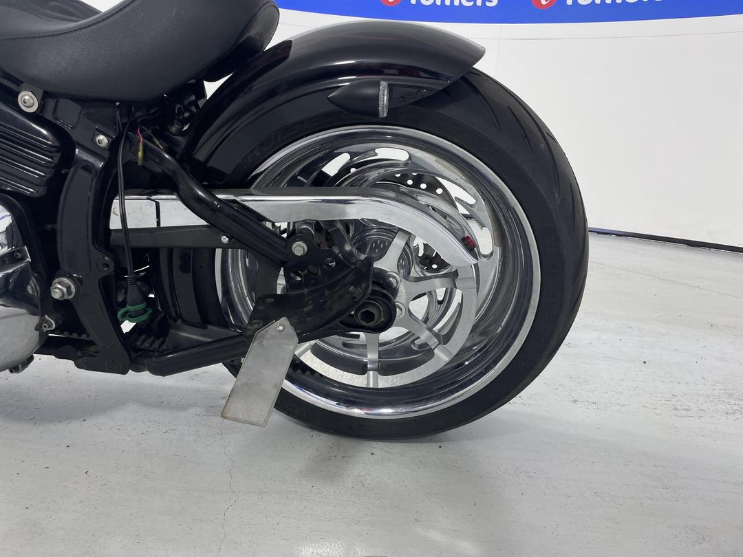 Photo '11' of Harley Davidson FXCWC ROCKER SOFTAIL