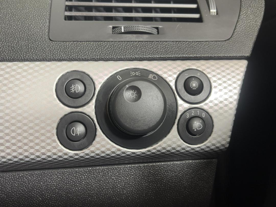 Photo '25' of Holden Astra