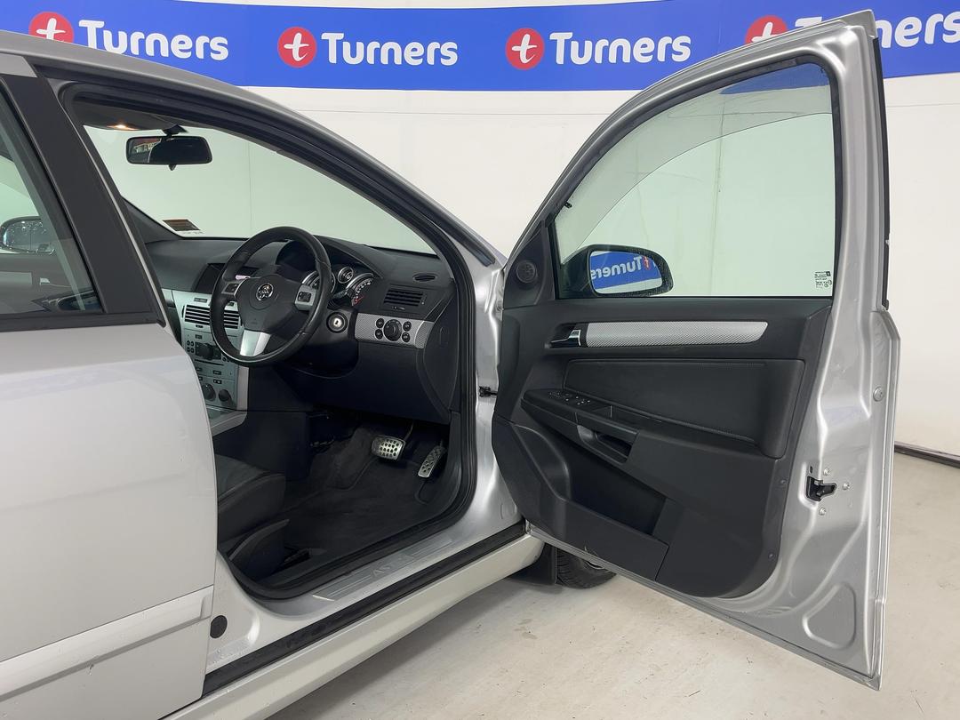 Photo '15' of Holden Astra