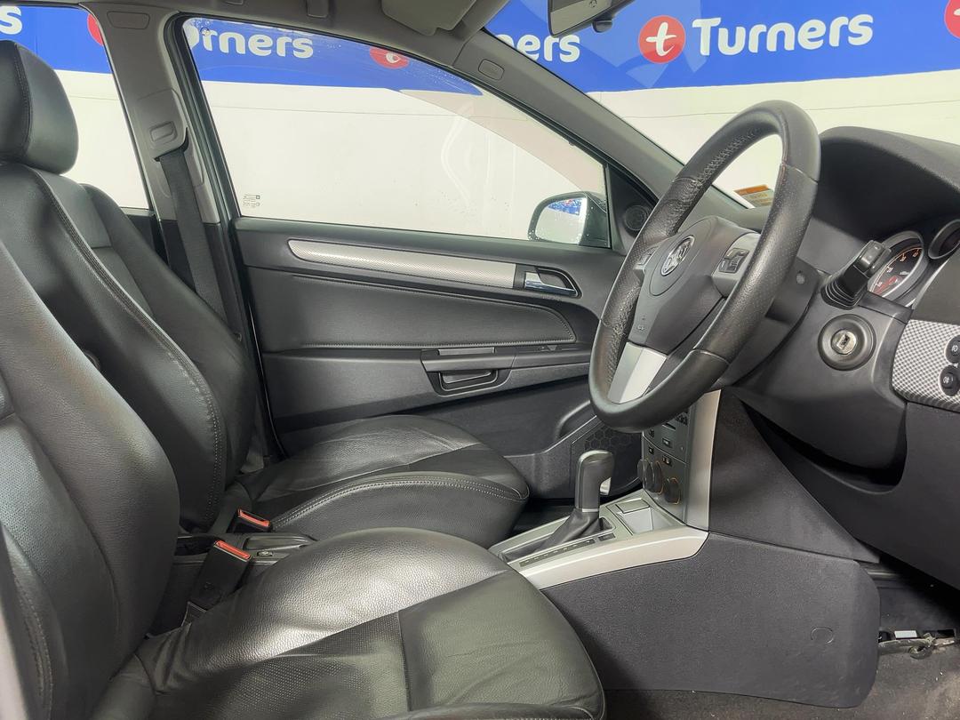 Photo '16' of Holden Astra