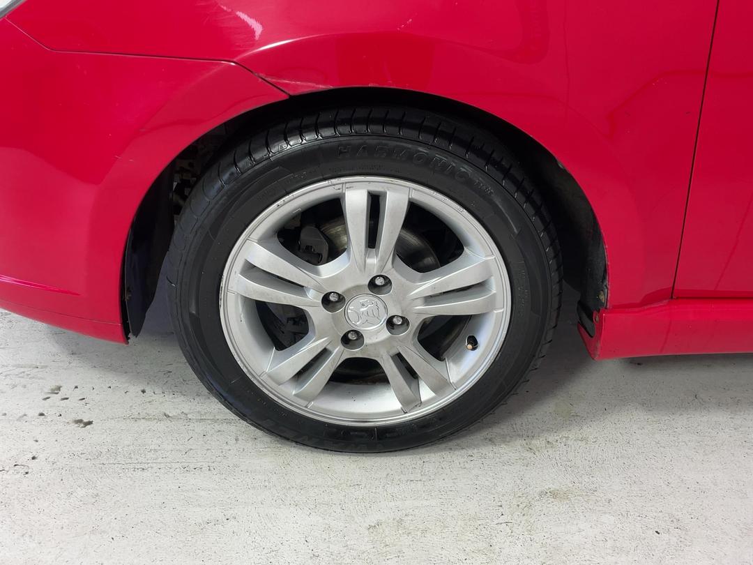 Photo '10' of Holden Barina