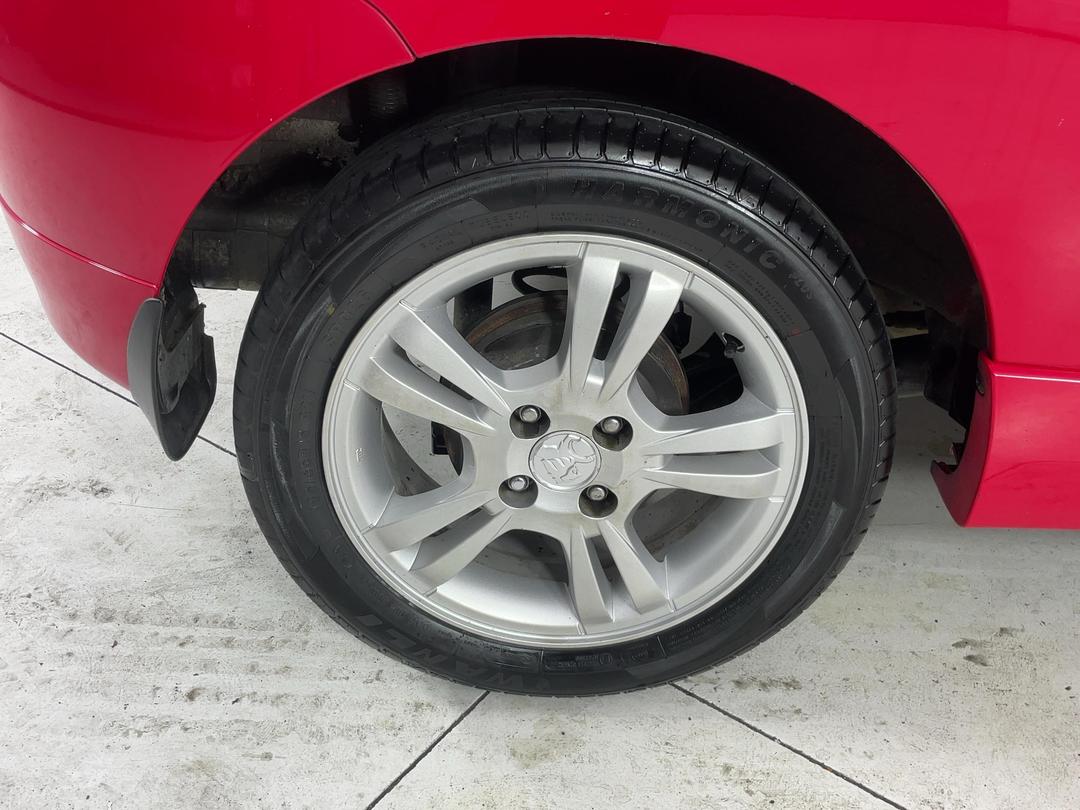 Photo '12' of Holden Barina