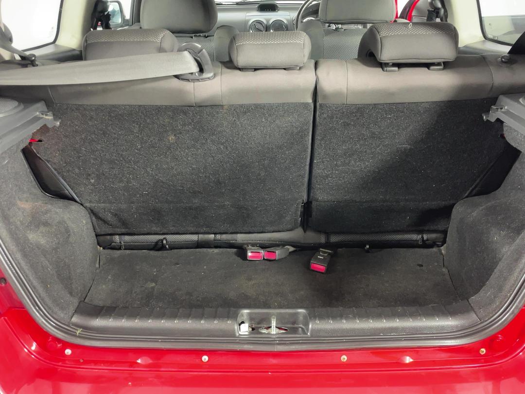 Photo '14' of Holden Barina