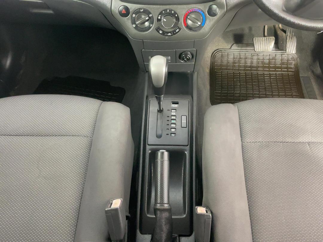 Photo '18' of Holden Barina