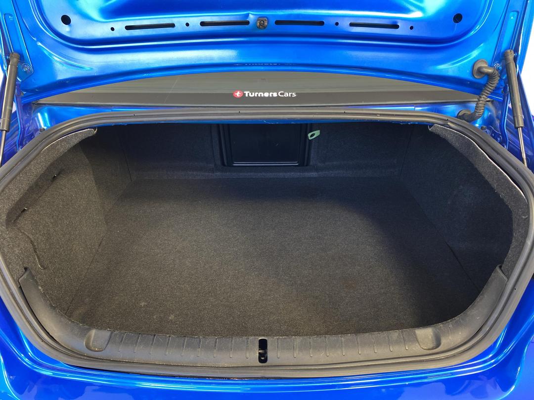 Photo '14' of Holden Commodore