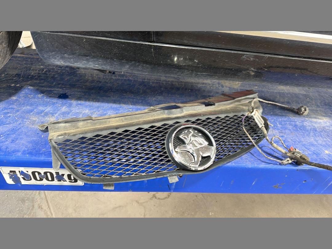 Photo '13' of Holden Commodore Sptwgn Calais VV6